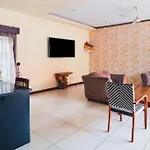 Collection O 91570 Melrose Homestay